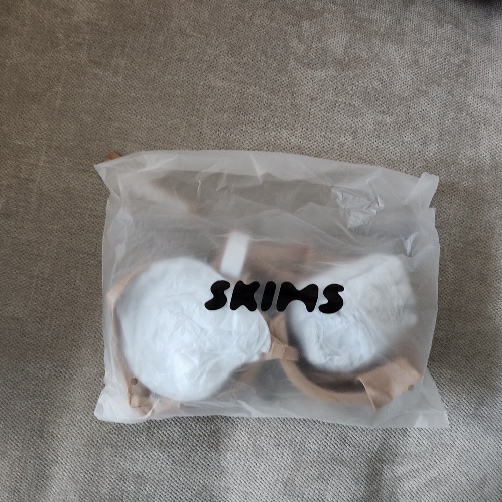 Skims 34A Clay Beige Ultimate T-Shirt Bra BR-LIG-12173W NWT